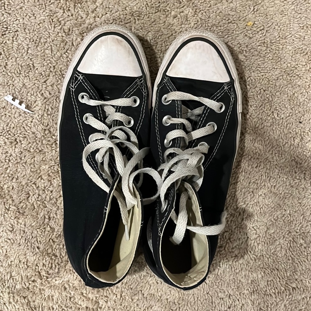 black converse - size 8